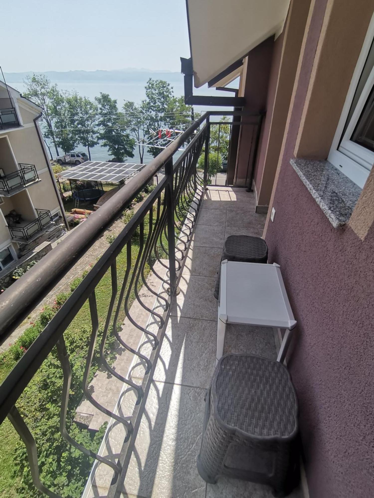 Guesthouse Zimovski เปสตานิ ภายนอก รูปภาพ